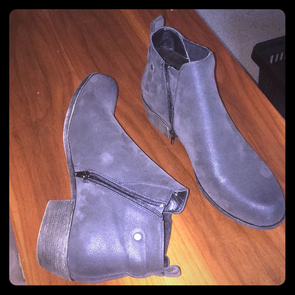 Chelsea boots